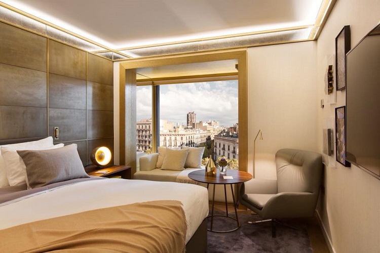 2F Leuchten equips the Almanac hotel in Barcelona with its decorative lighting fixtures