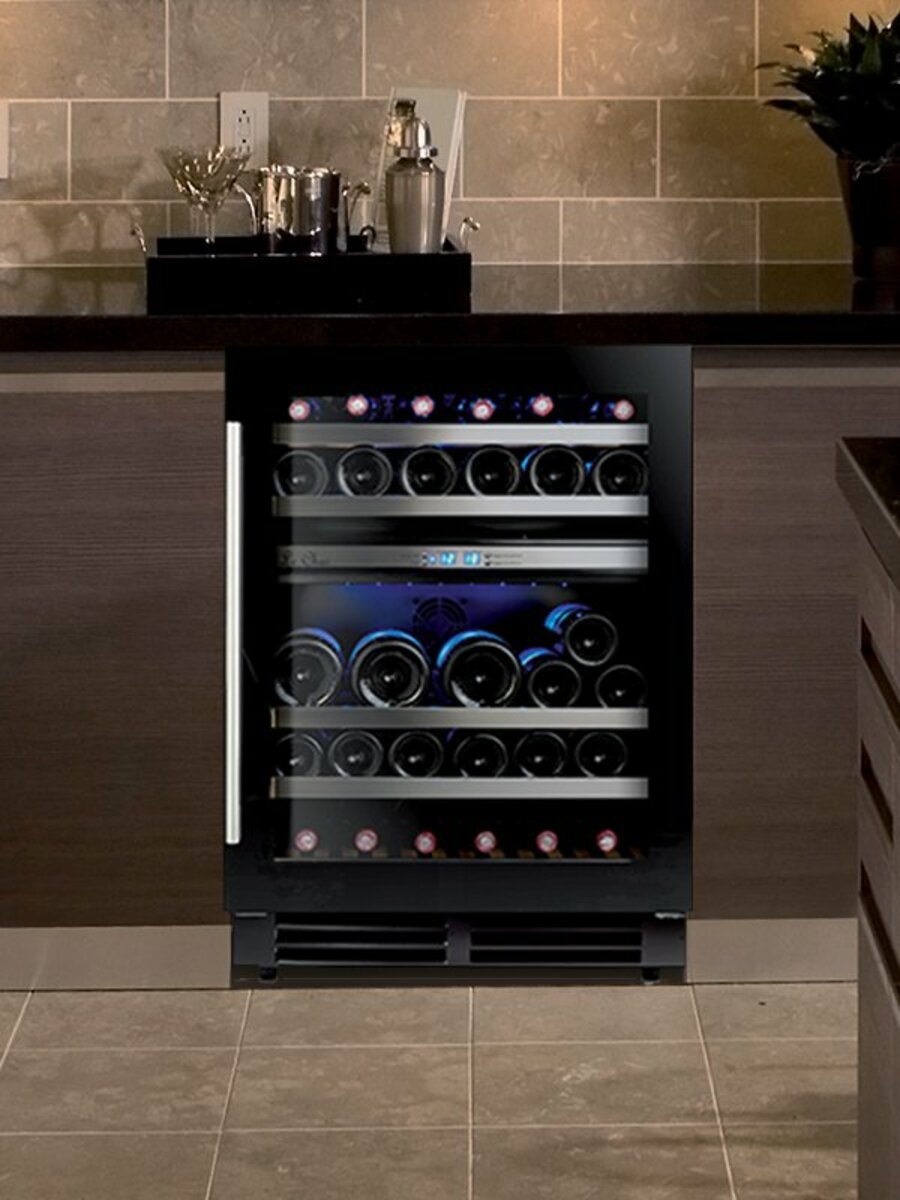 Dual temperature built in wine cabinet for storage and/or service l ACI-CHA610E