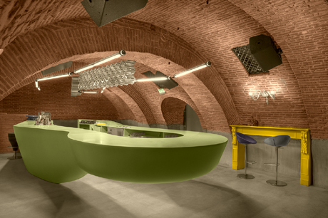 HI-MACS® acrylic stone: a successful blend of styles for the new Evolution Club in Bucharest
