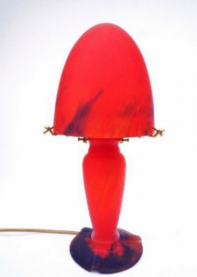 Lola lamp red red. Height 38 cm. Art Nouveau Glass Paste - Lamps