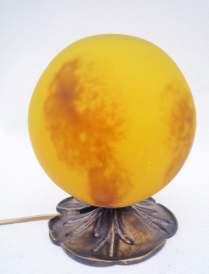 Lotus lamp ball 17 honey. Height 20 cm. Solid brass, glass paste - Lamps