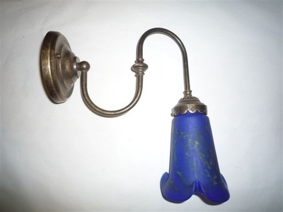 Pivot wall lamp - glass paste shade - long blue tulip without spikes