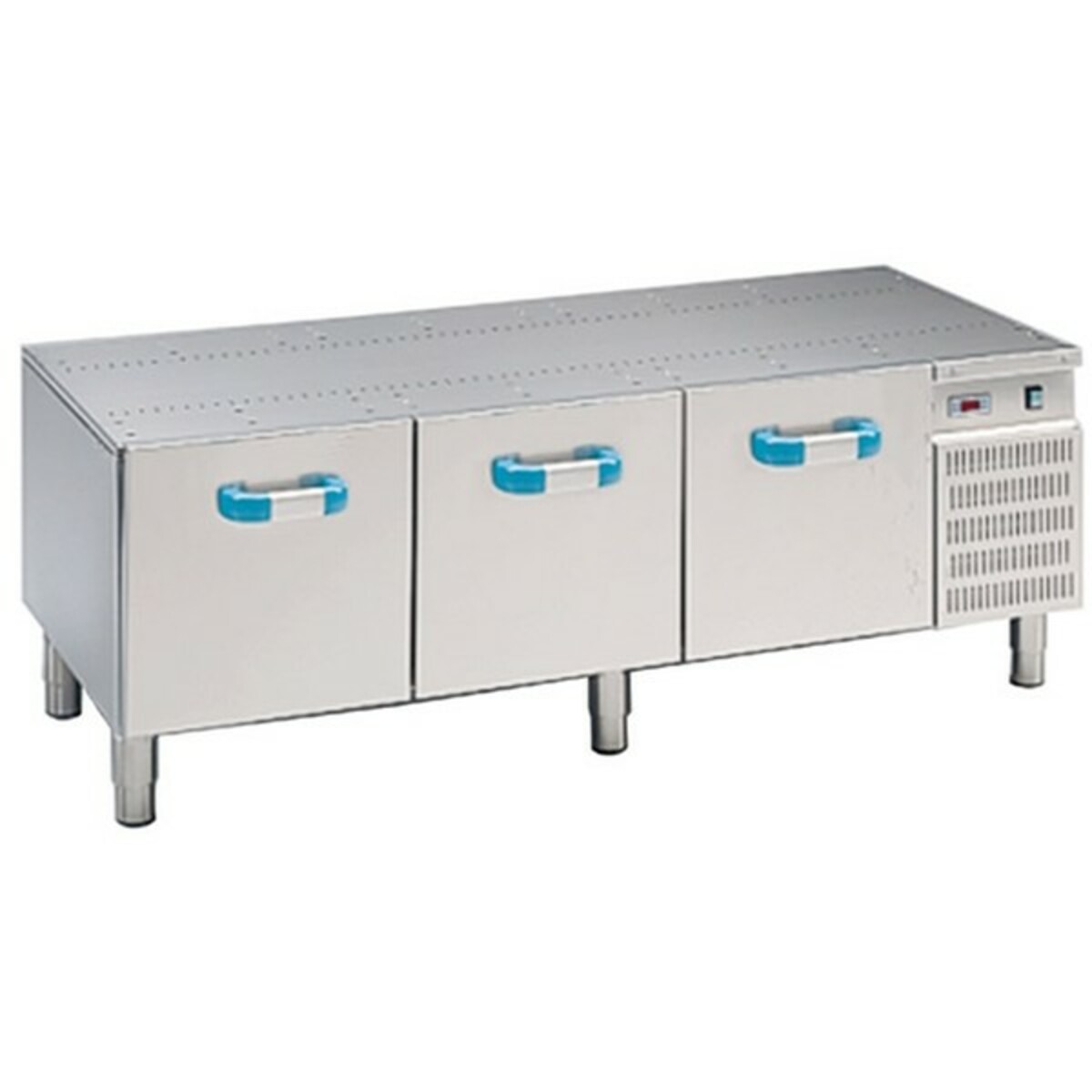 Refrigerated base MBM 3 doors