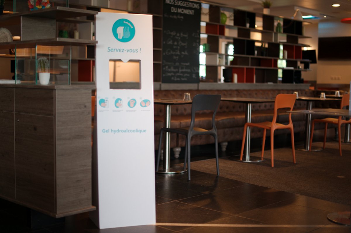 Safe N'Connect launches an XXL connected hand sanitizing station
