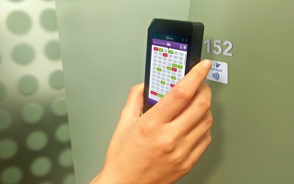 When the hotel room becomes a connected object